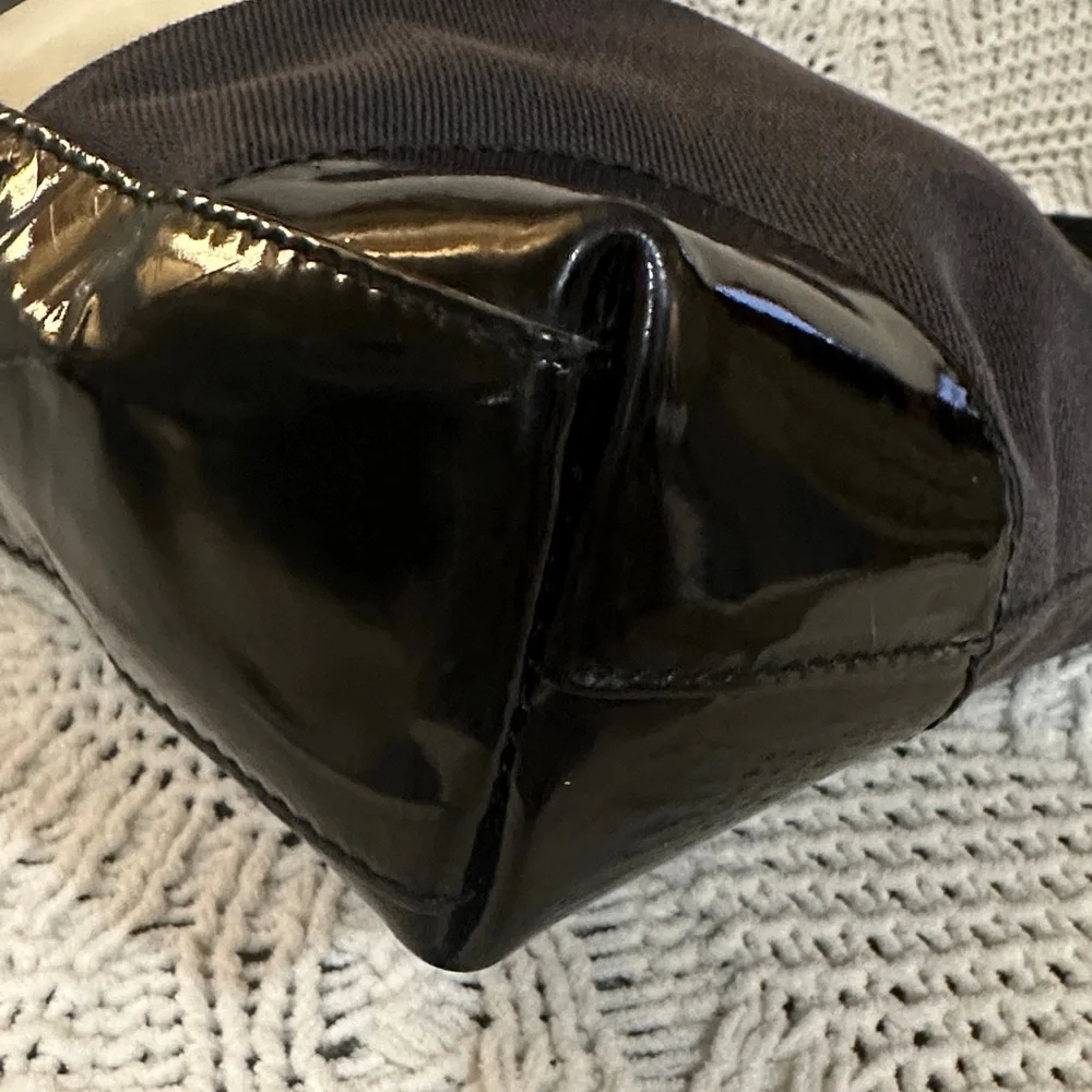 Gucci Black and Cream Shoulder Bag - Picture 8 of 16